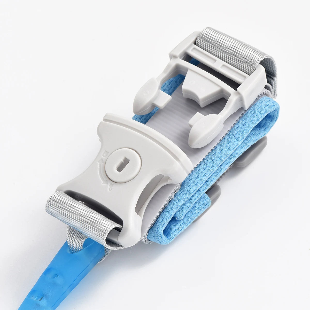 Child Safety Harness Leash helps keep toddlers and kids safe in crowded places. Adjustable wristband and traction rope design provides comfort, security, and anti-lost protection during travel, shopping, and outdoor activitie