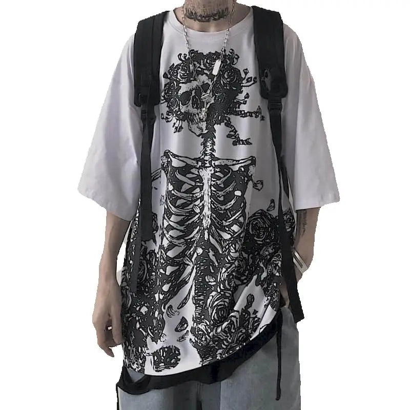 Men’s Gothic Skull T-Shirt features a stylish oversized streetwear design with dark anime and Y2K fashion vibes. Comfortable short sleeves and loose fit make it perfect for casual wear, summer outings, and everyday style